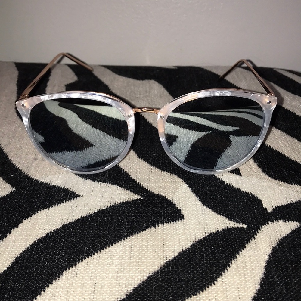 Marble and rose gold oversized trendy sunglasses